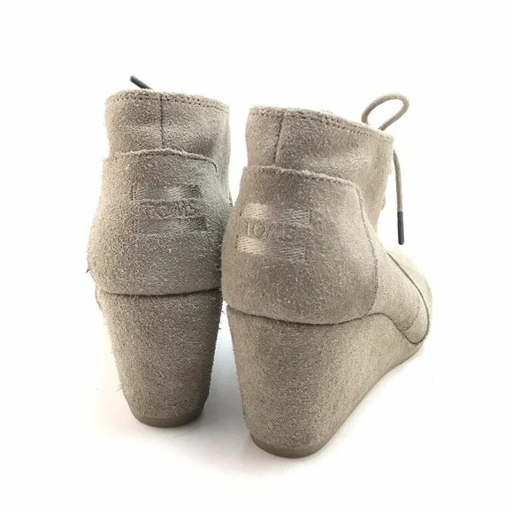 TOMS Desert Tan Taupe Suede Lace-Up Ankle Boots Wedge Booties Size W9 - Picture 6 of 12